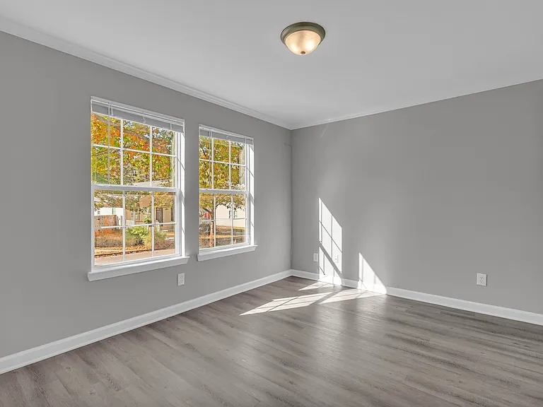 1040 Thomasville Estates Way SE — Photo 35