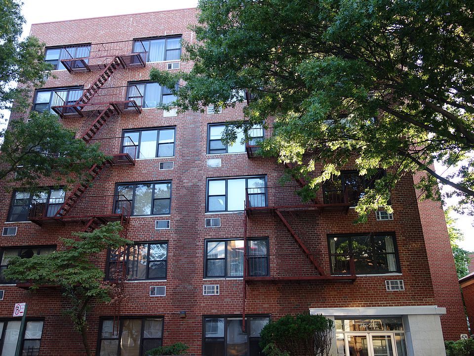 2nd image of 76-26 113th St #47