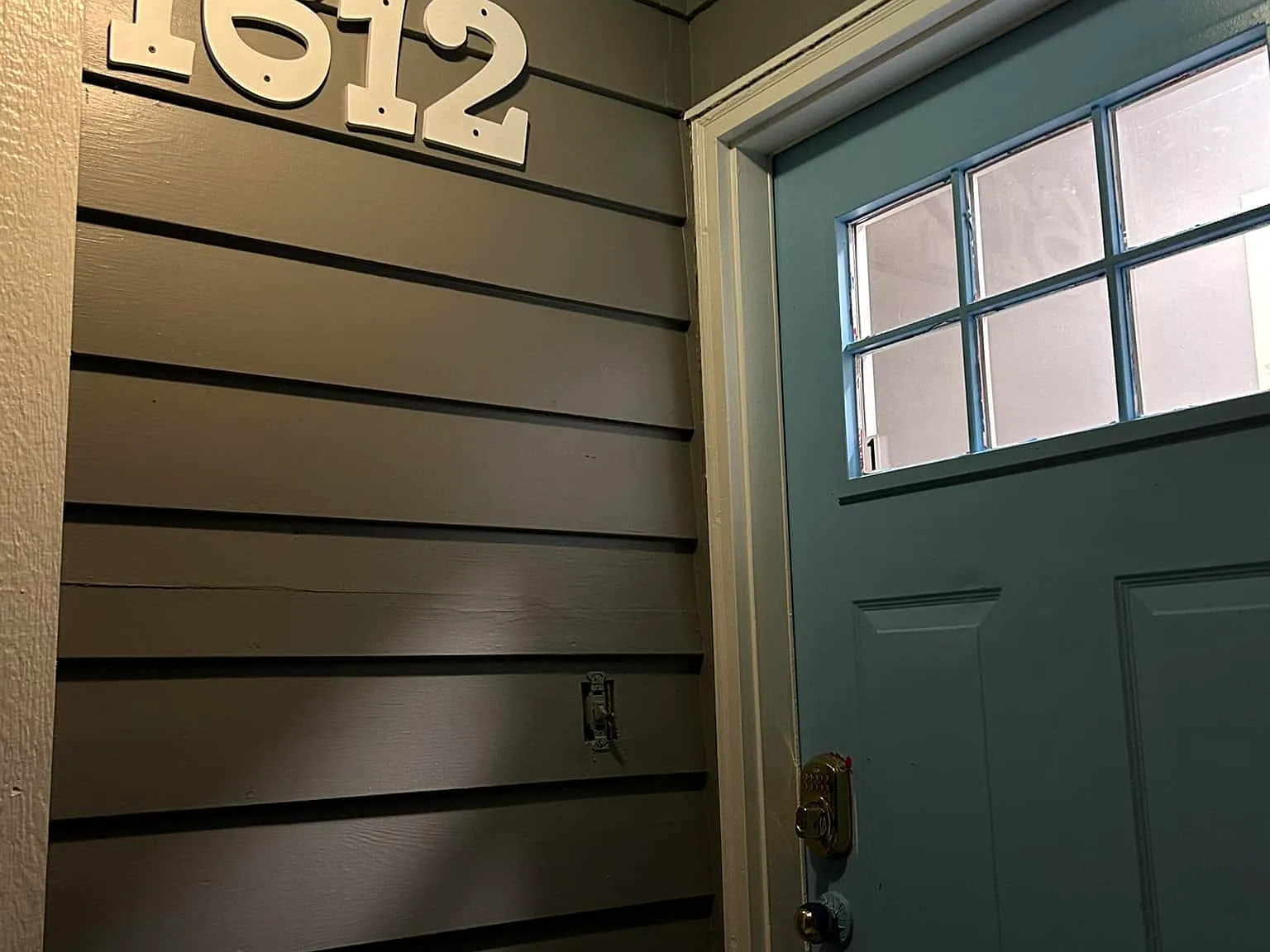 6 bed, 2555 sqft, $4,770 — Photo 4