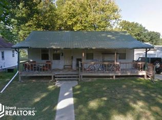 921 Hayes St, Burlington, IA