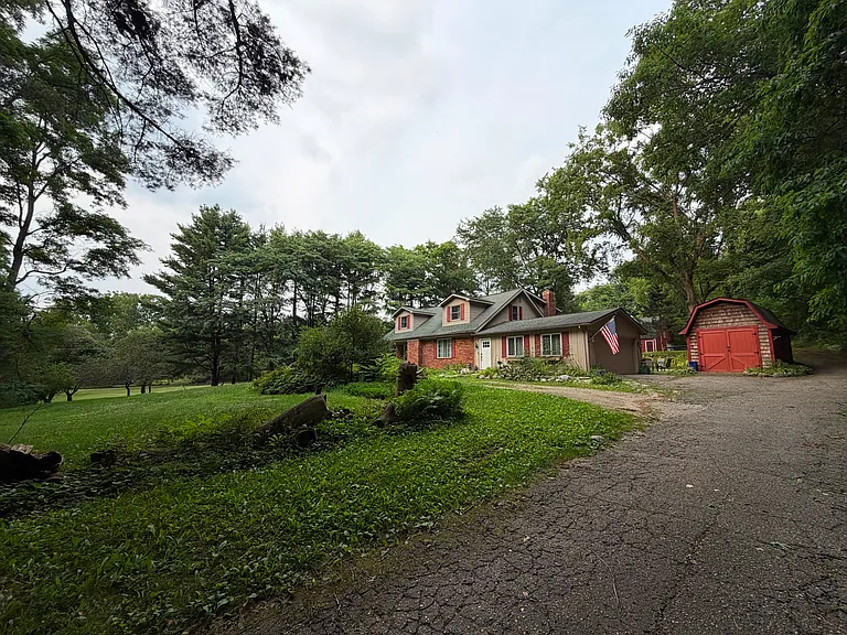 8274 Ellis Rd — Photo 18