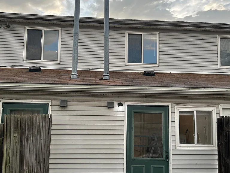 107 Avery St #1 — Photo 1