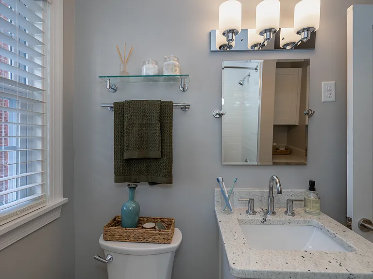 Malvern Manor Apartments — Photo 59
