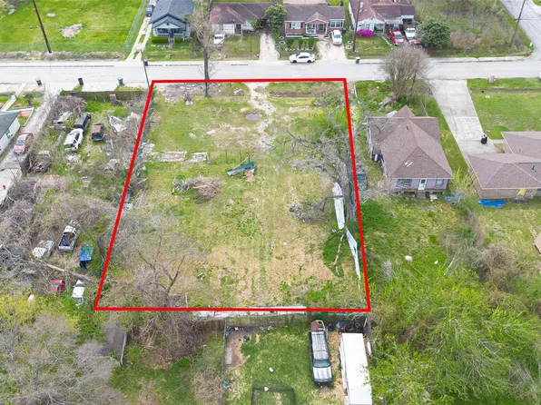 862 Granville Dr, Houston, TX 77091