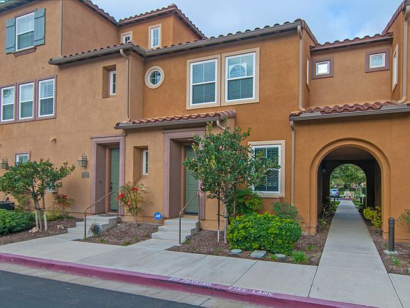 3rd image of 17011 Calle Trevino Unit 2