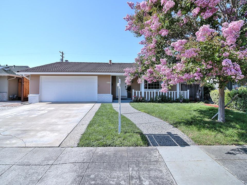 1st image of 517 Woodstock Way