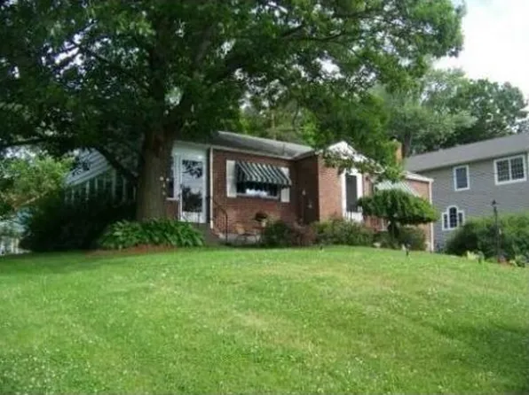 29 Odell Cir, Newburgh, NY 12550
