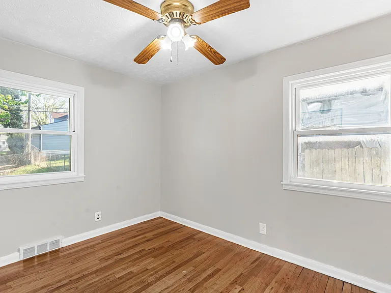 3927 Gold St — Photo 8