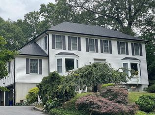 16 Dominic Dr, Rockaway, NJ 07866