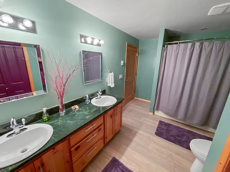 2201 Salal Dr — Photo 10
