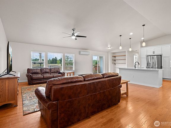 4th image of 17133 123rd Court SE