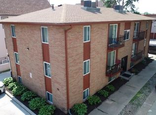 4919 Davenport St, Omaha, NE 68132