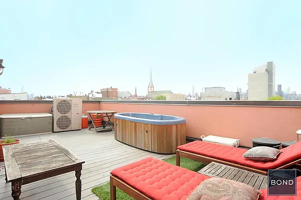 Sold by Bond New York | media 14