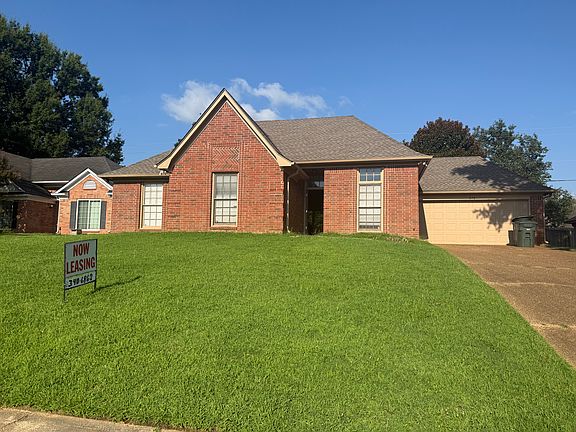 3rd image of 676 Cairn Creek Dr