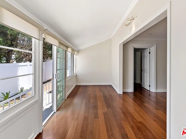 1101 Harvard St — Photo 11