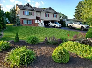 329 Memorial Blvd, Newmanstown, PA 17073