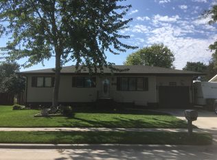 723 6th St, Columbus, NE 68601