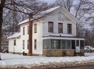 119 E Eagle St, Burr Oak, MI 49030