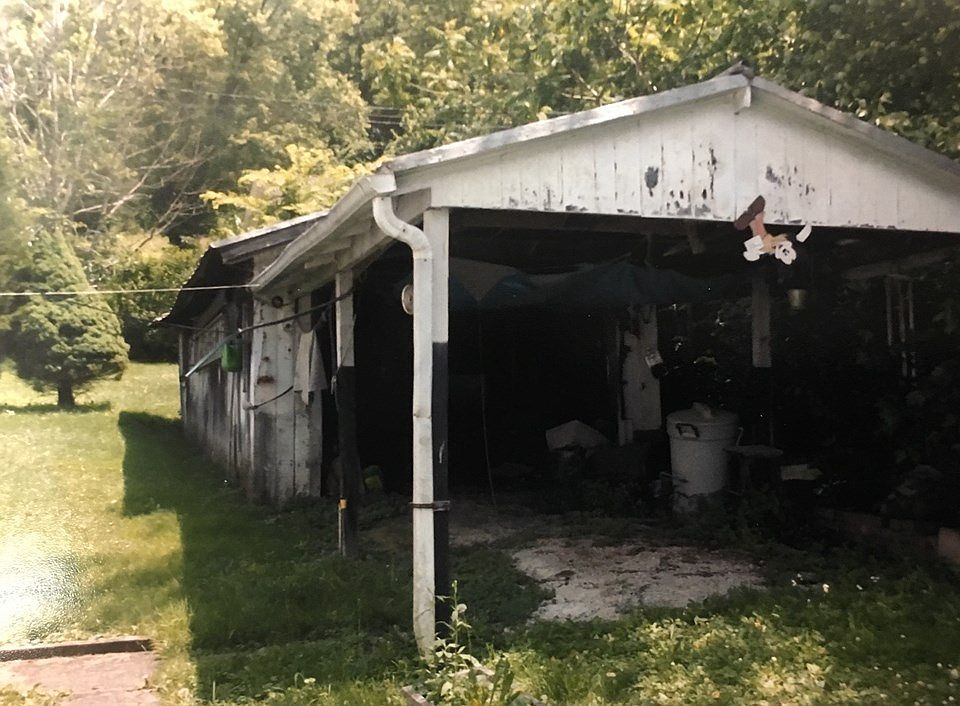 2nd image of 543 Fairlane Dr