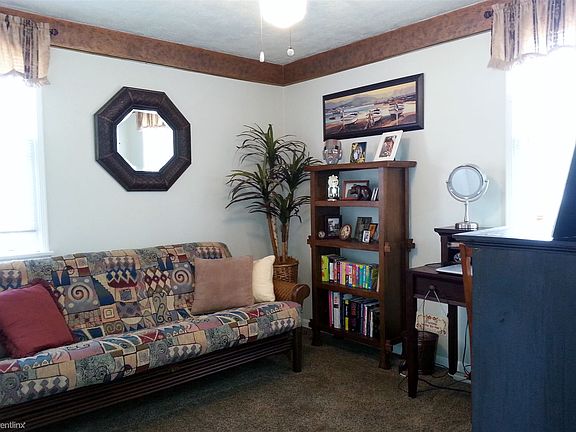 Guest room, southwest corner