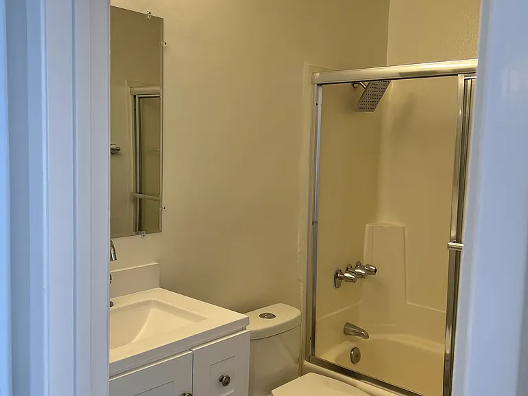 18408 Hatteras St — Photo 14