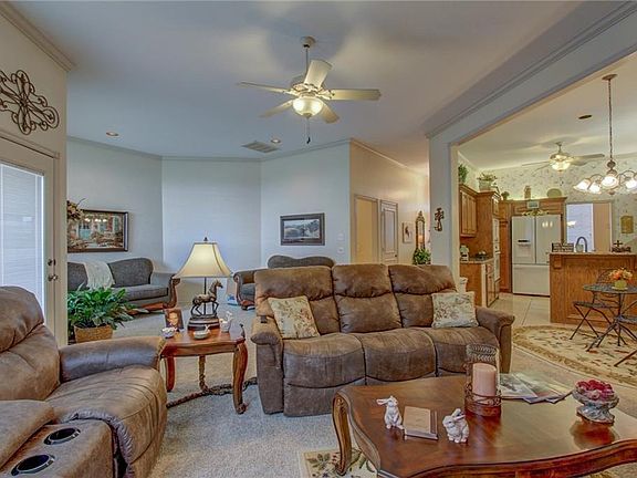 5th image of 15237 Rocky Mountain Dr