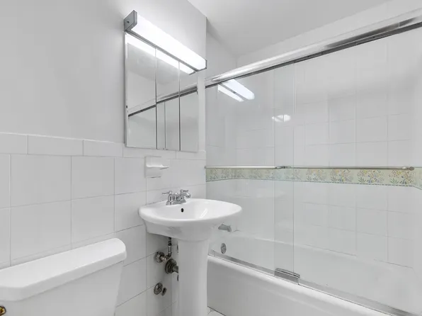 1020 Grand Concourse image 8 of 15