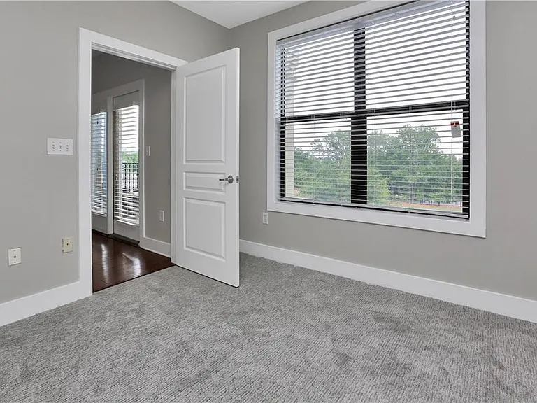 799 Hammond Dr #219 — Photo 18