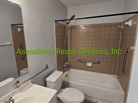 2nd image of 6102-6108 NW 26th St #Mr52-04