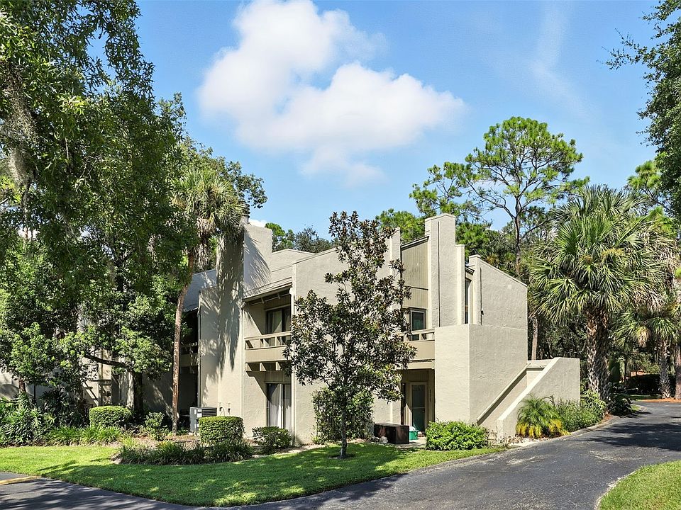 1st image of 211 Fairway Dr