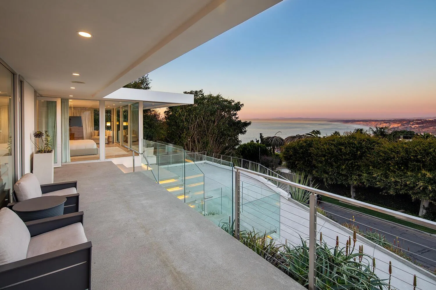 7502 Hillside Dr — Photo 1