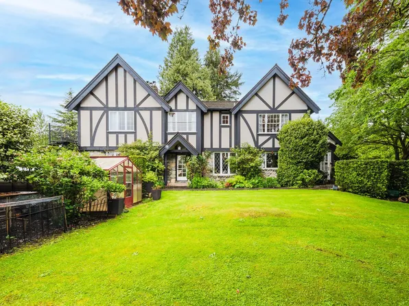 1850 Mathers Ave, West Vancouver, BC V7V 2G8