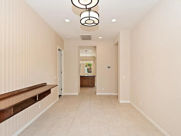 80215 Queensboro Dr #80215 — Photo 41