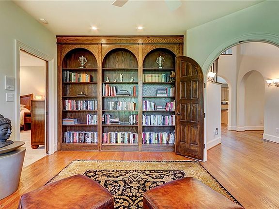 5th image of 7 Crossfield Ct