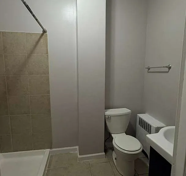655 Franklin St — Photo 3