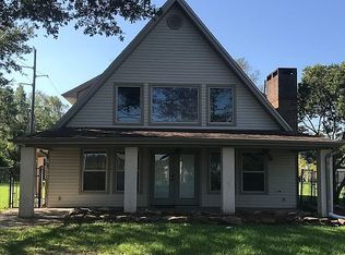 1505 Turner Dr, Bridge City, TX 77611
