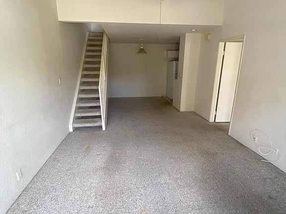 2nd image of 432 Mananai Pl APT B