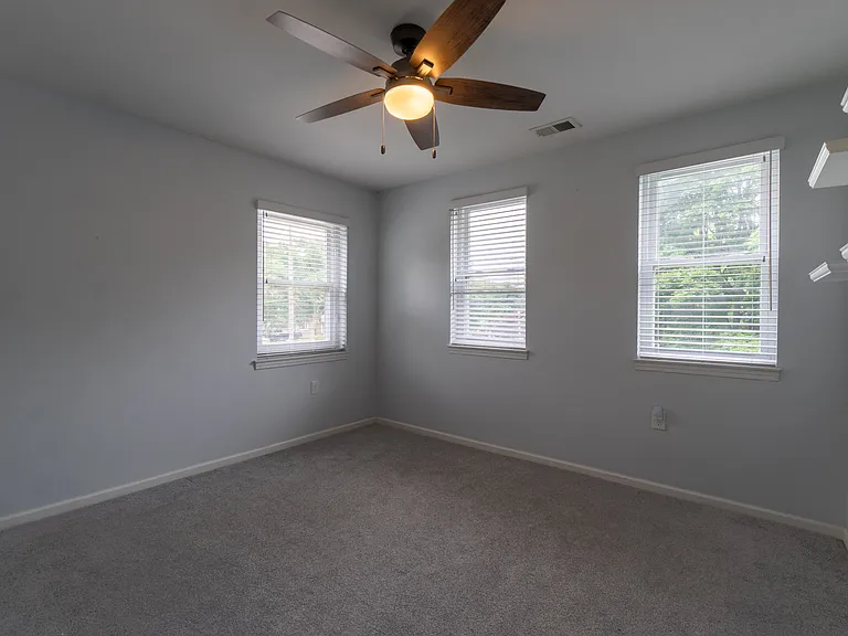 2604 Manchester Rd — Photo 36