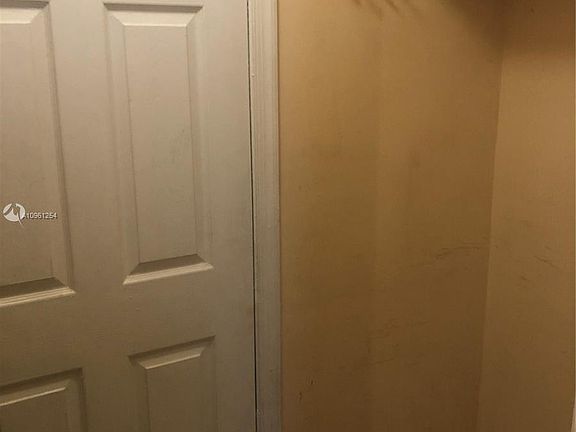 5th image of 2915 NE 214th St APT 2