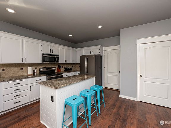 3rd image of 2221 171st St E