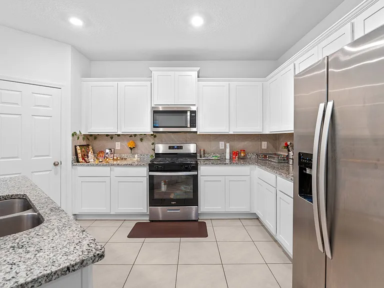 27 Coastline Way — Photo 4