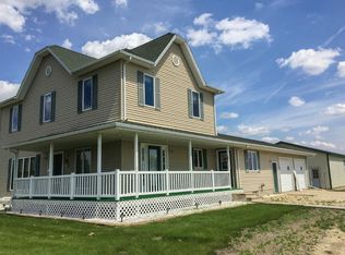 914 S Cherry St, Shell Rock, IA 50670