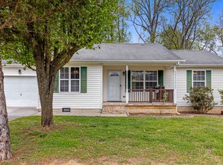 110 Christopher Dr, Chickamauga, GA 30707