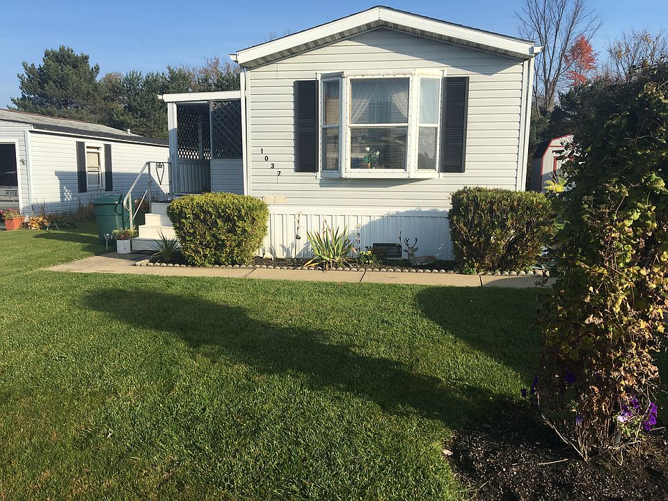 1st image of 1037 Sagramore Dr N