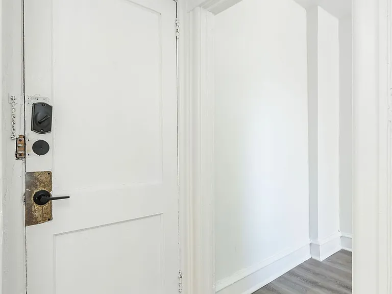 Belmont Place — Photo 20