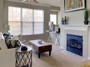 2804 Kilburne Ln APT 207, Naperville, IL 60564