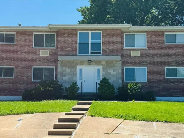 230 Carrington Ln, Saint Louis, MO 63125