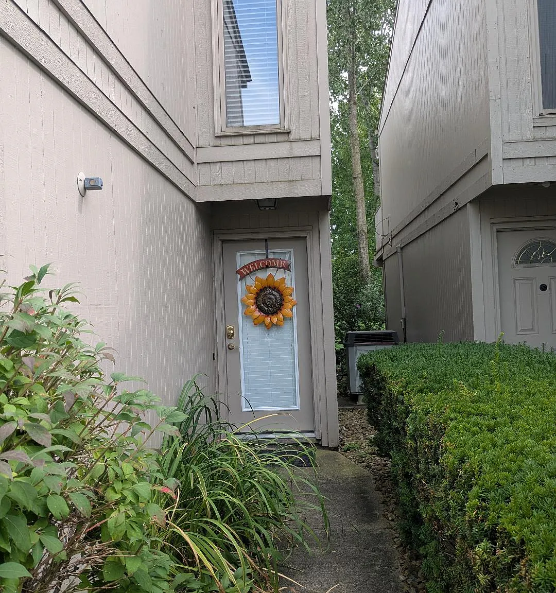 8064 Steven David Dr — Photo 2