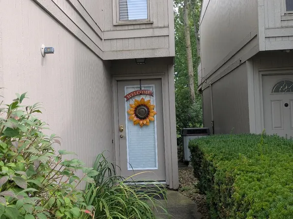 8064 Steven David Dr, Strongsville, OH 44149