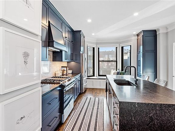 3rd image of 2903 Walnut St APT B